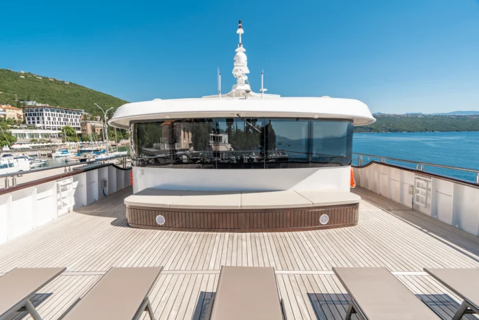 Rhapsody-exterior-00005